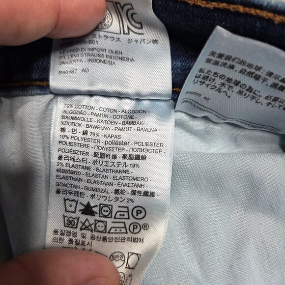 Women’s Levi’s Slimming Boot Cut Jeans – Dark Wash – Size 33x32 - Picture 9 of 13